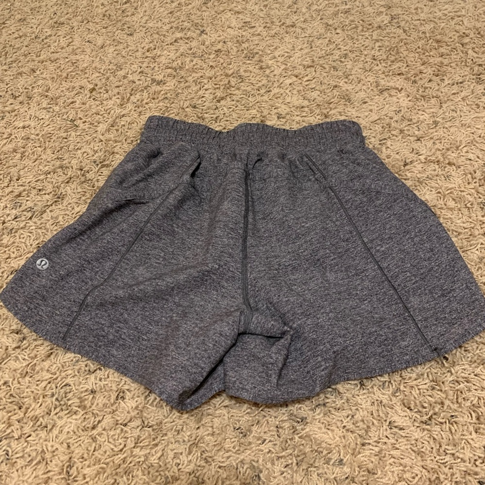 Lululemon tracker shorts